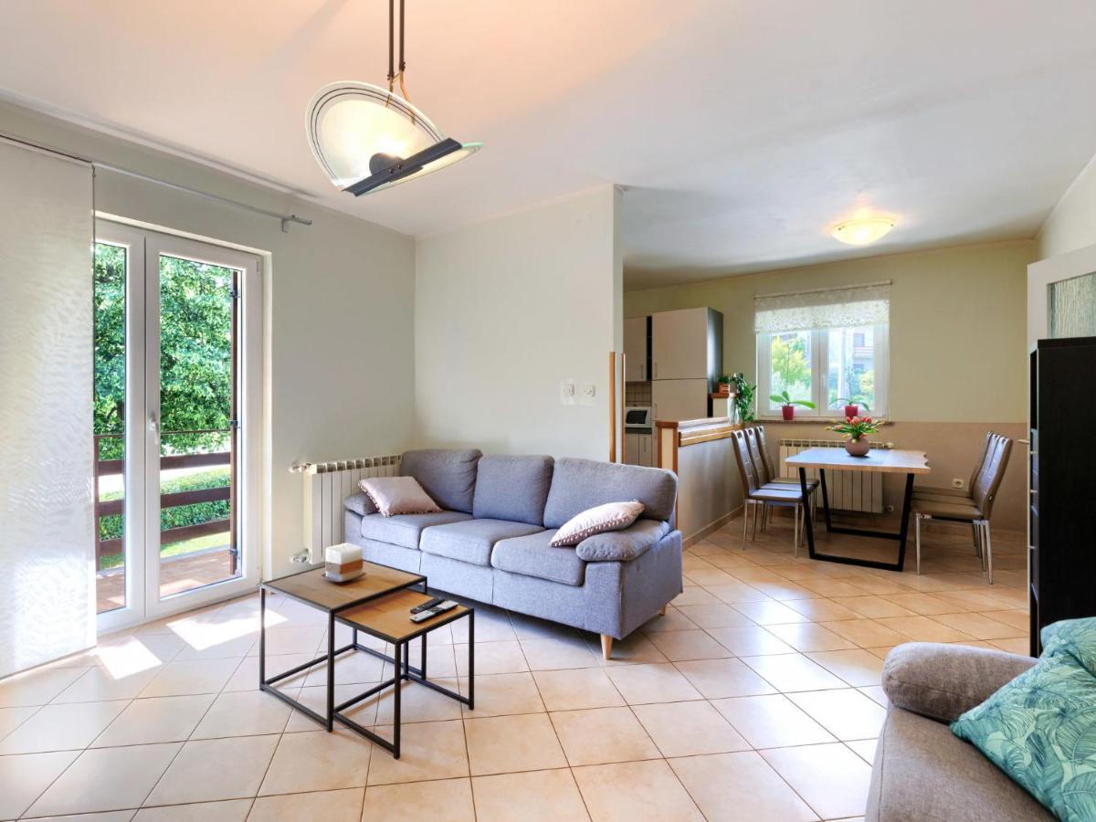 Holiday Home Carlo - Ipc102 By Interhome Pićan Eksteriør billede