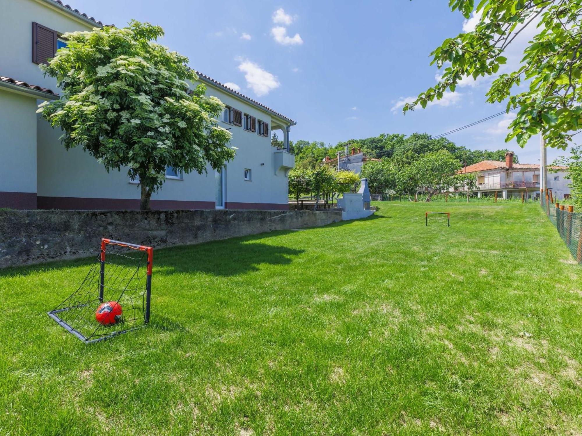 Holiday Home Carlo - Ipc102 By Interhome Pićan Eksteriør billede